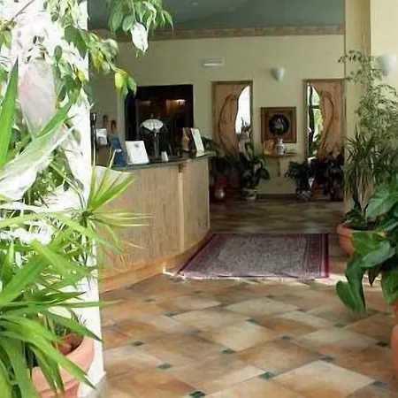 Otel Il Roscio アッティリアーノ